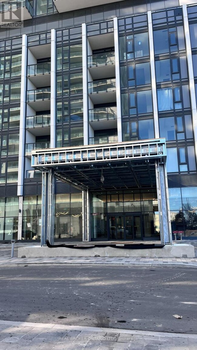 Building Photo - 27 Korda Gate