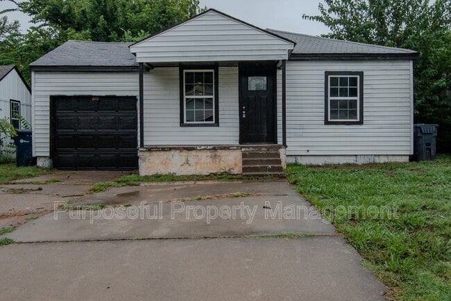 Building Photo - 3316 S Meta Ave