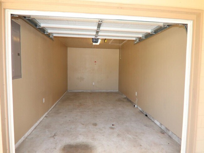 Foto del edificio - 826 S Village Creek Pkwy