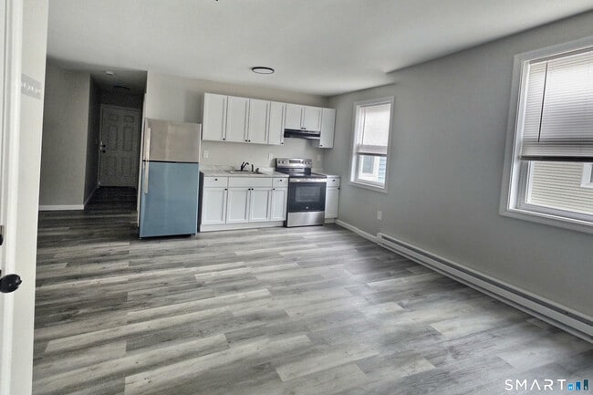 Building Photo - 36 2nd Ave