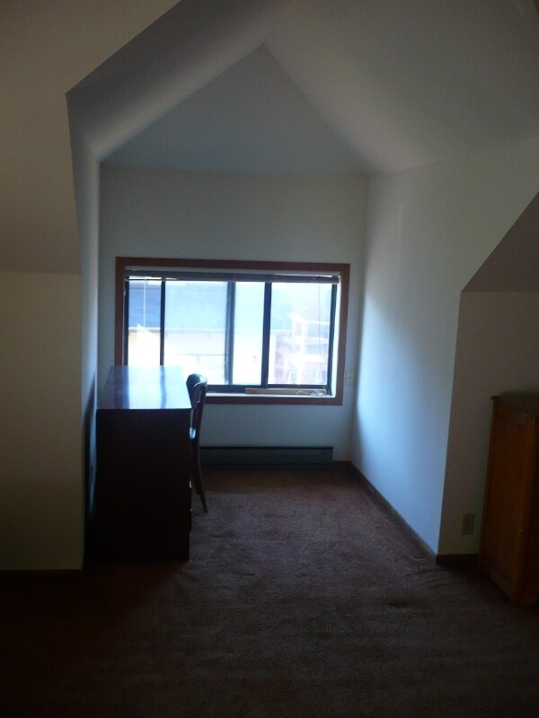 Building Photo - 736 S Forest Ave