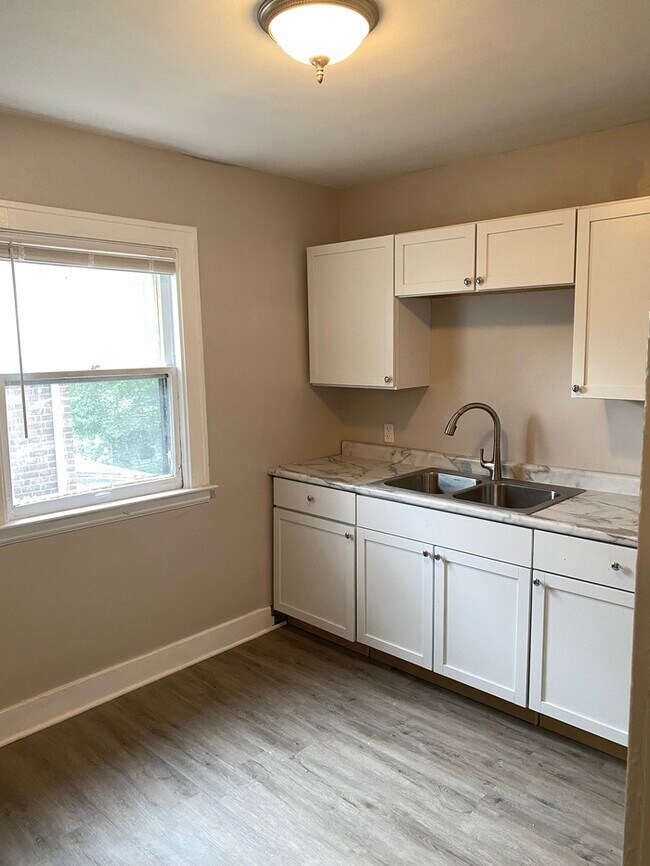 Foto del edificio - 16245 Tracey St