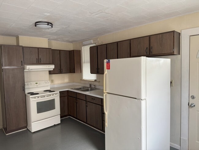 Building Photo - 731 3rd Ave