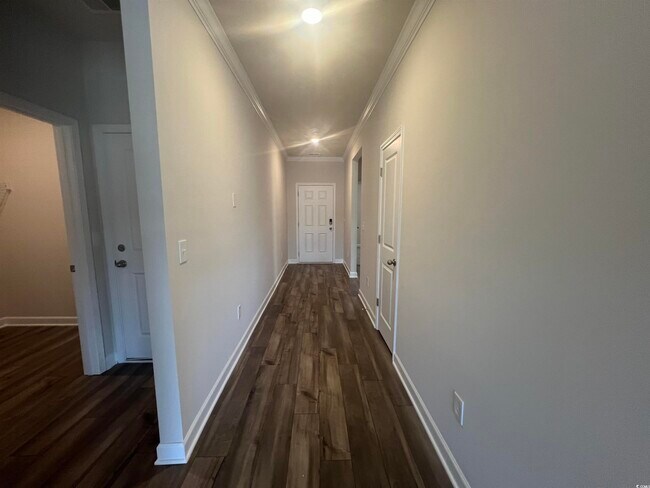 Foto del edificio - 829 Sandy Side Dr