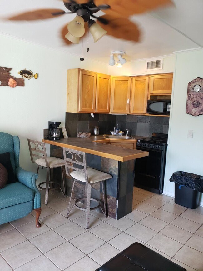 Building Photo - 3938 Surfside Blvd