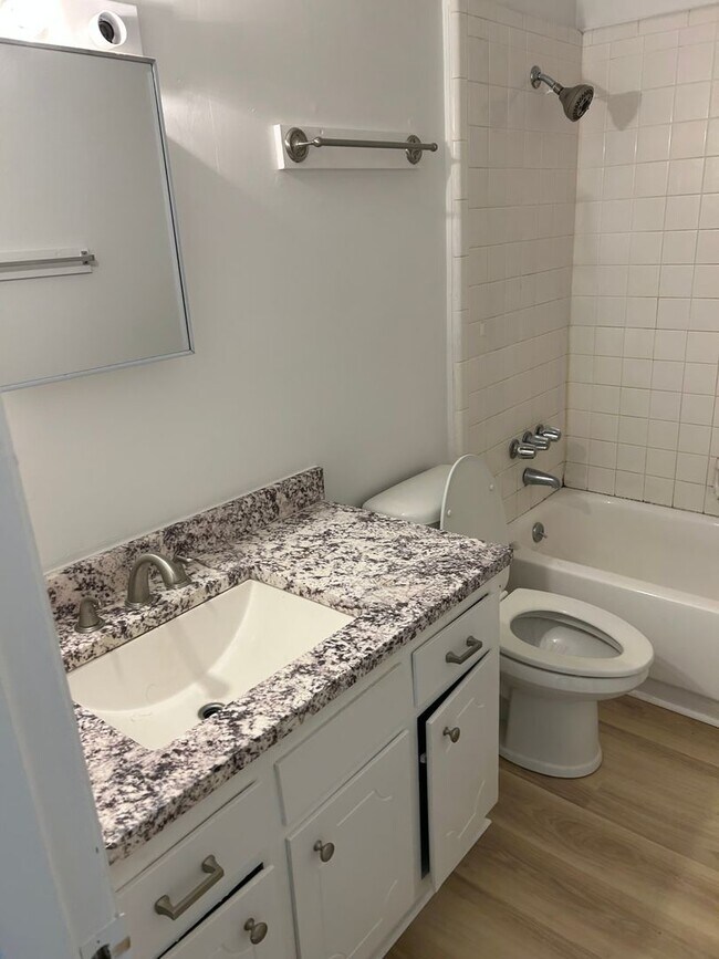 Foto del edificio - 106 Mayberry Ct