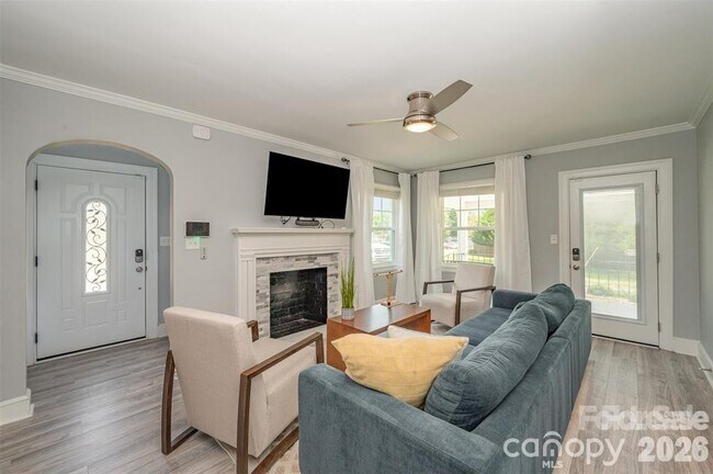 Building Photo - 203 State St