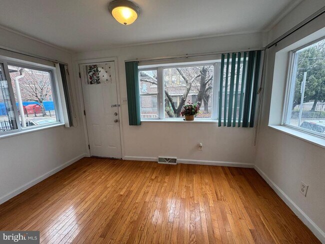 Foto del edificio - 2707 S 9th St