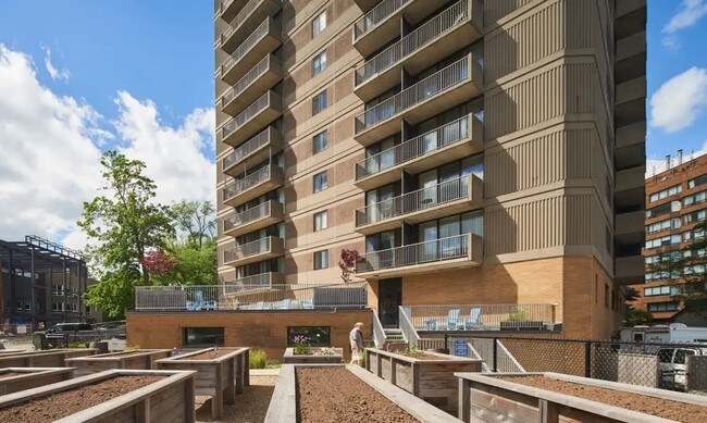 Photo du bâtiment - Spring Garden