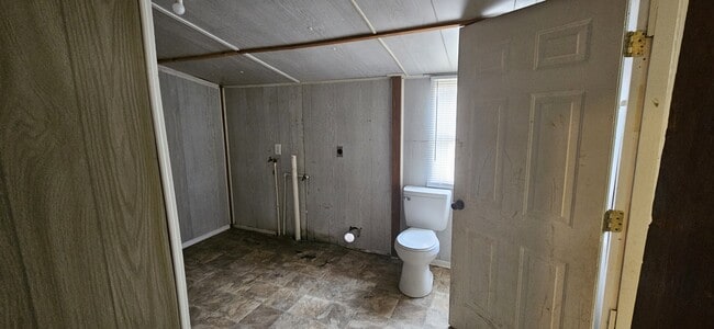 Building Photo - 816 Meridian St