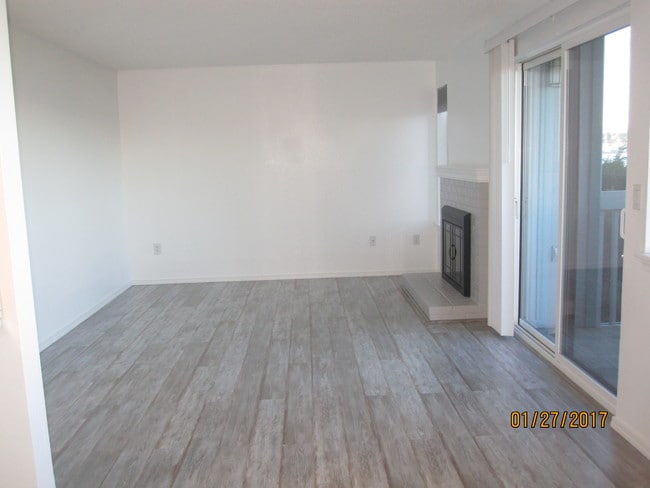 Building Photo - 103 Rockwell Ave