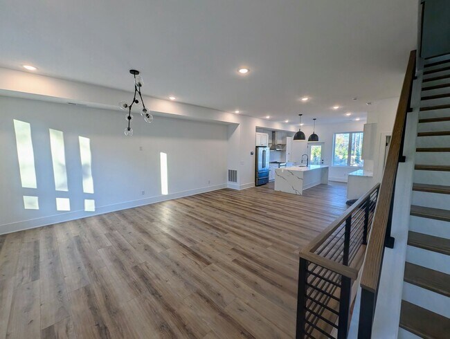 Building Photo - Luxurious LEED GOLD Certified 3-Bedroom Ho...