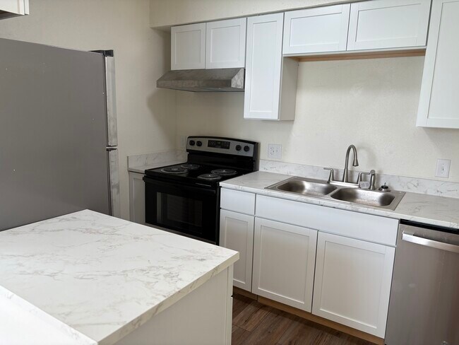 Foto del edificio - Southwest Apartments