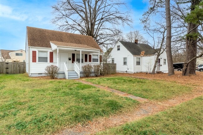 Building Photo - 3502 Commonwealth Ave