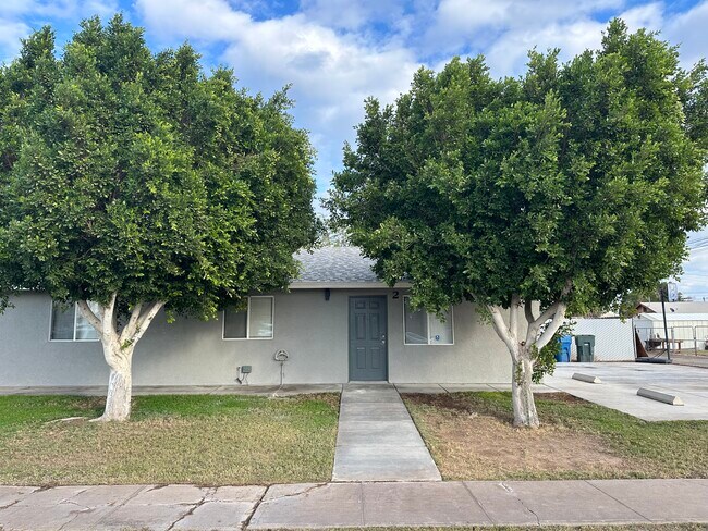 Foto del edificio - 684 N 7th St