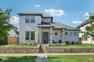Building Photo - 13457 Rembrandt Dr