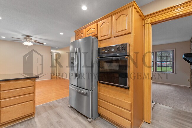 Building Photo - 1116 S Barlow St