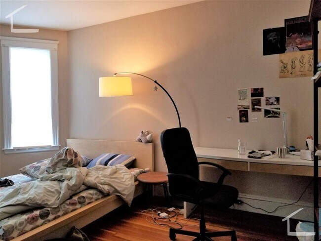 Building Photo - Unique Brookline Apartment. Freshly renovated. For you 9/1/26