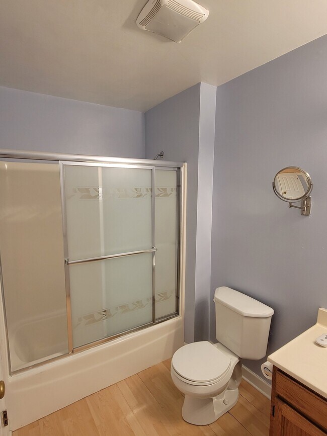 Foto del edificio - 2116 Rugen Rd