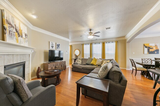 Foto del edificio - 6222 Skyline Dr