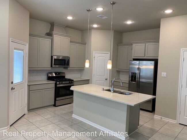 Building Photo - 3 br, 2.5 bath House - 8734 Laurel Crest Dr
