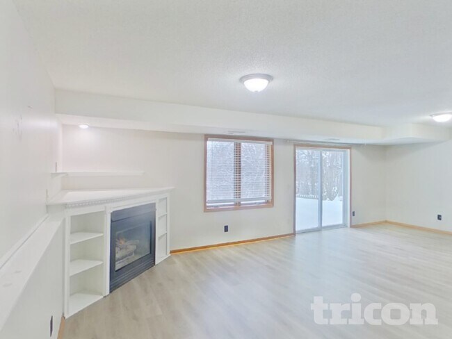 Building Photo - 1503 Palomino Trail