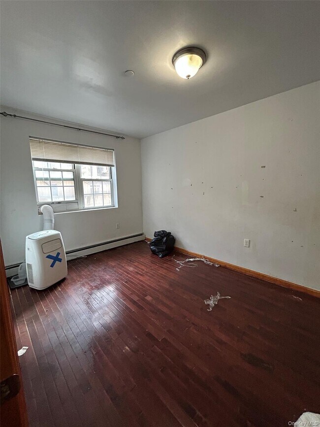 Foto del edificio - 43-22 Robinson St