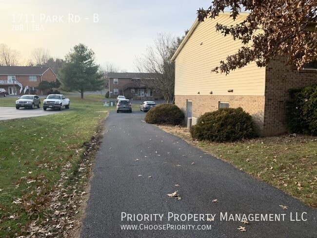 Foto del edificio - 1711 Park Rd