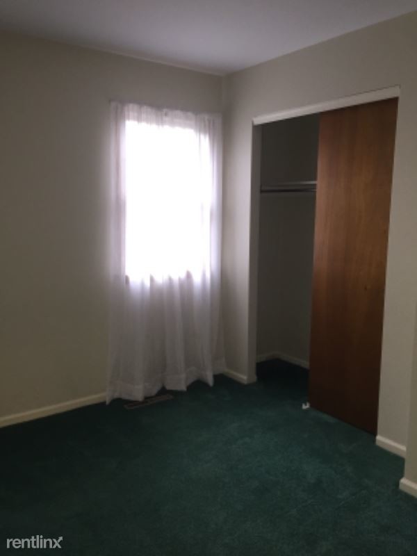Foto del edificio - 3 br, 1.5 bath House - 103 village green lane