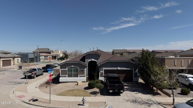 Foto del edificio - 1180 Spofford Pl