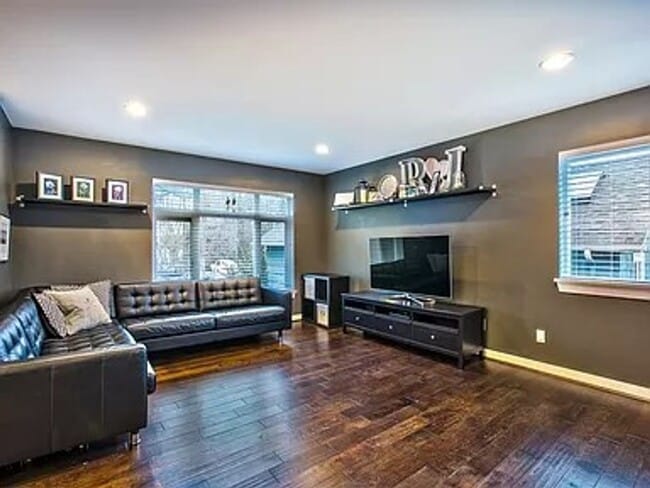 Building Photo - North Beacon Hill Townhouse