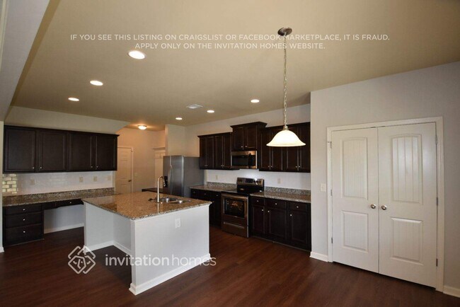 Building Photo - 224 Sableshire Way
