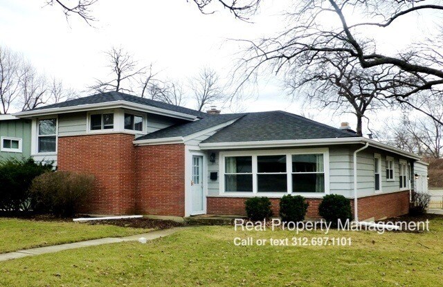 Primary Photo - 1202 E Willow Ave