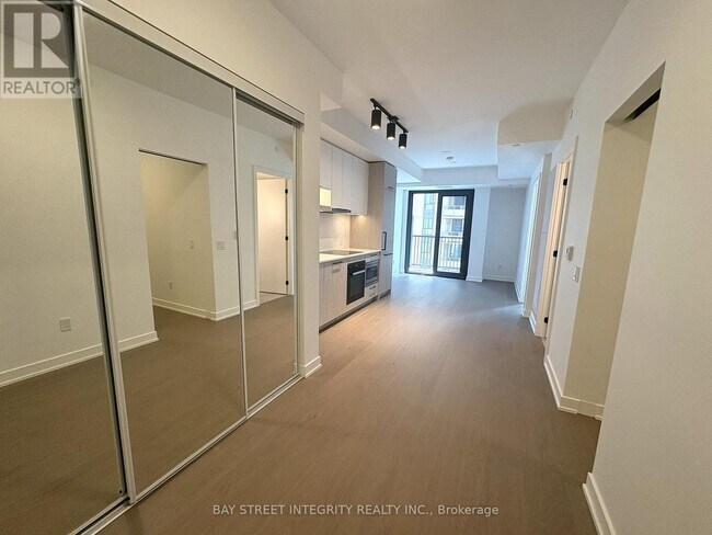 Building Photo - 91 Montclair Ave