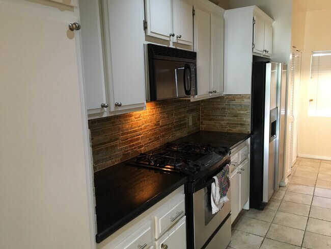 Kitchen - 1882 Pandora Ave
