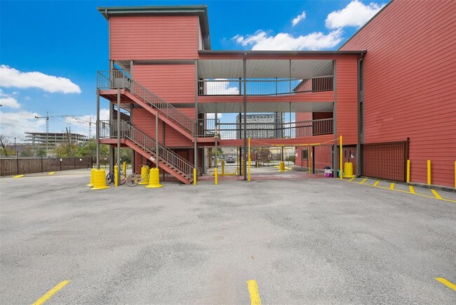 Building Photo - 1025 Swanson St