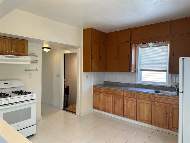 Photo - 9 Playstead Road Unit 2 Apartment