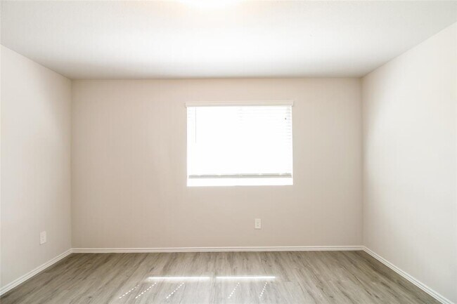 Foto del edificio - 2521 Grayling Dr