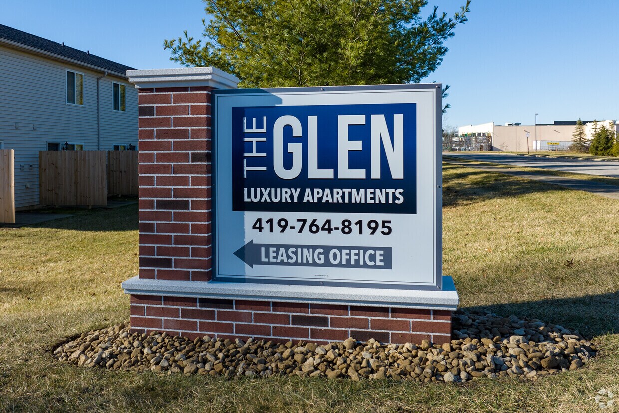The Glen Luxury Apartments Townhomes for Rent Ontario, OH
