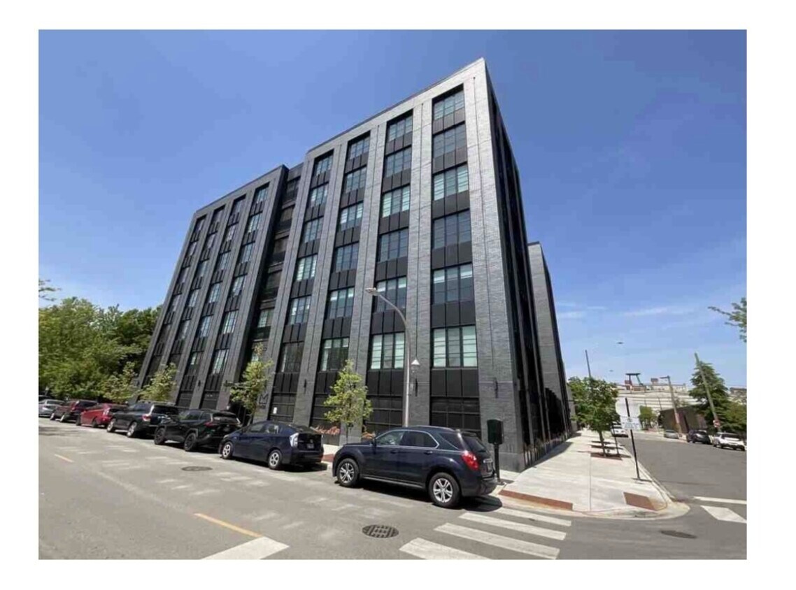Primary Photo - 1400 W Monroe St