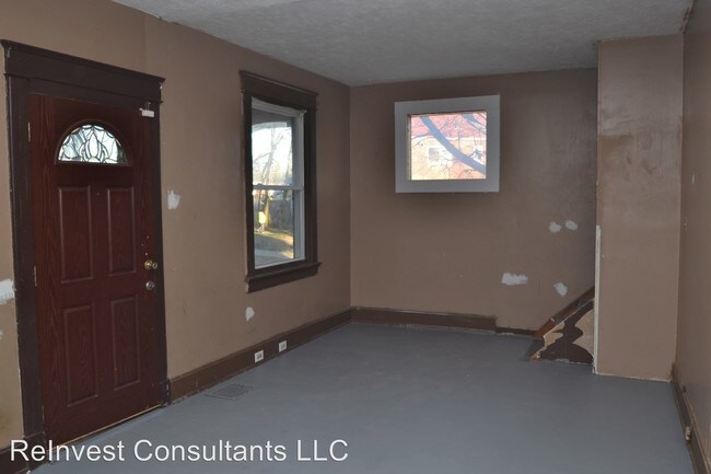Building Photo - 3 br, 1 bath House - 2384 Harrison Ave