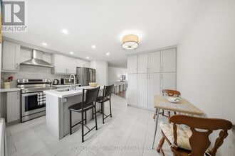 Building Photo - 209 Hunter St E