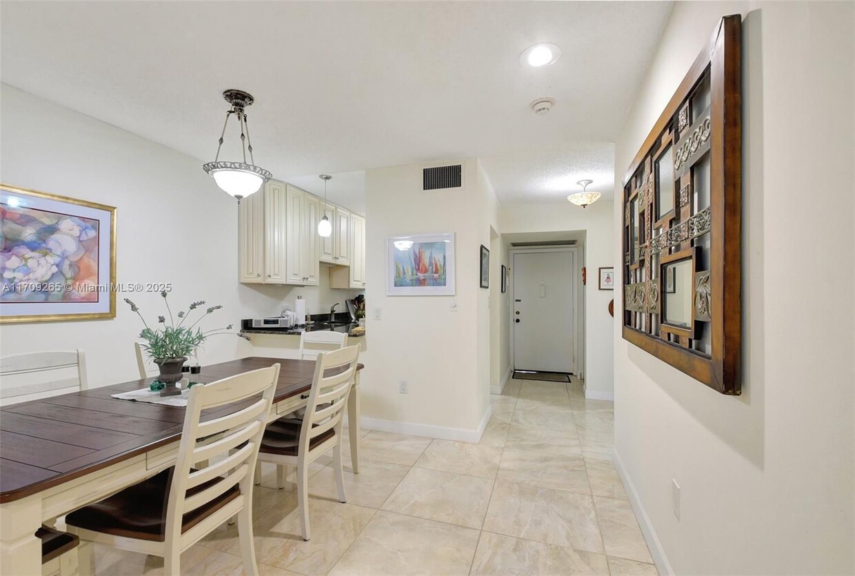 Foto principal - 3605 S Ocean Blvd