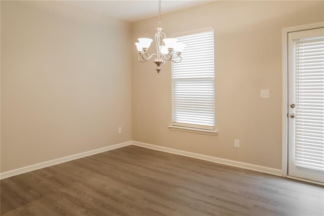 Building Photo - 7105 Creeksong Dr