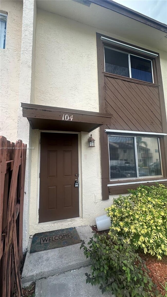Building Photo - 6609 Winfield Blvd