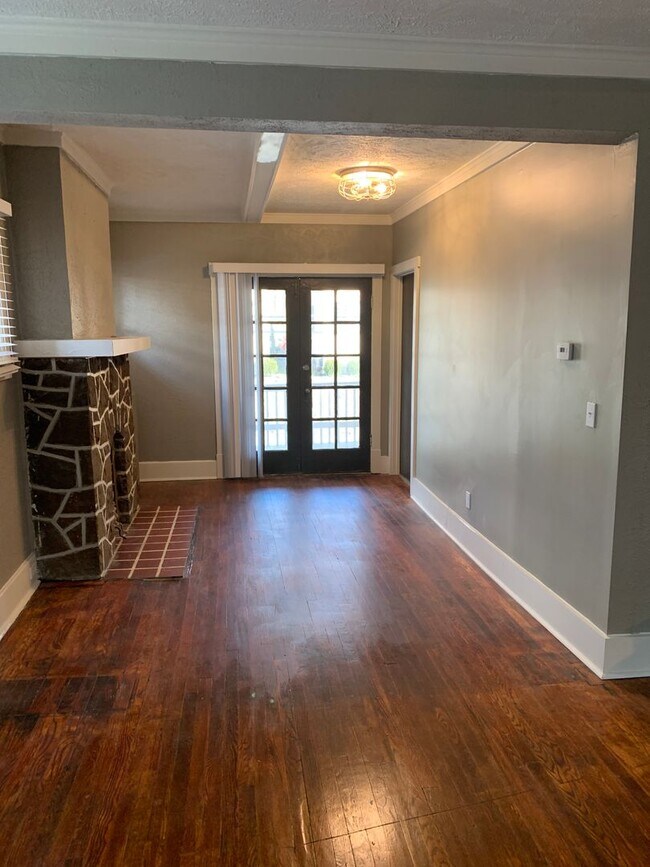 Foto del edificio - 1223 McNeilly Avenue