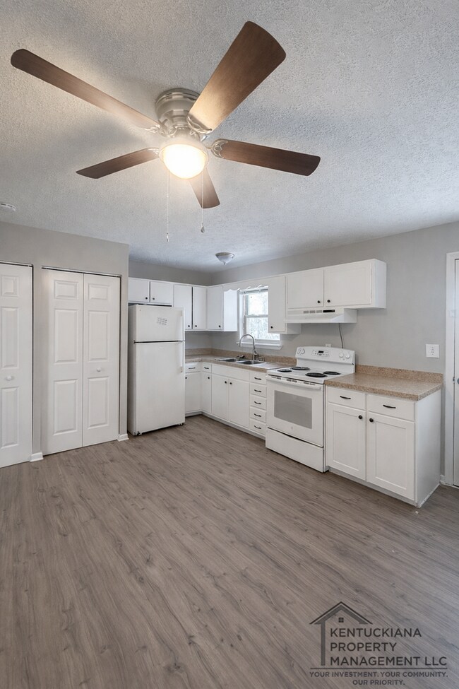 Building Photo - 3BR/1BA Brick Ranch for Rent in J-town!