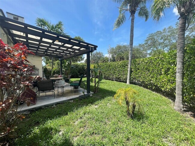 Foto del edificio - 200 NE 110th St