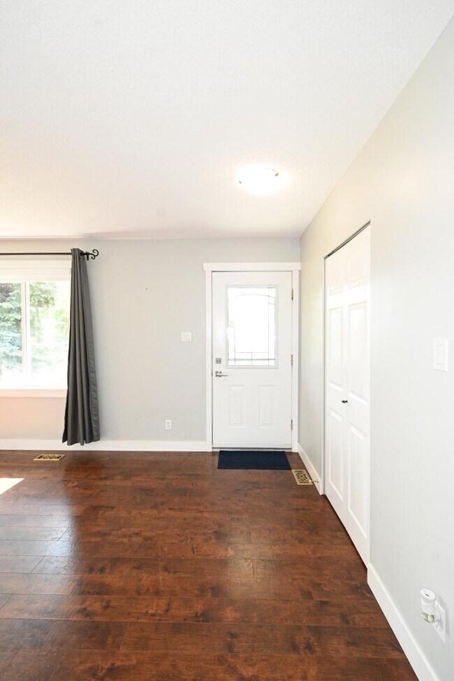 Building Photo - 4 bedroom in Prince George BC V2N 2T9