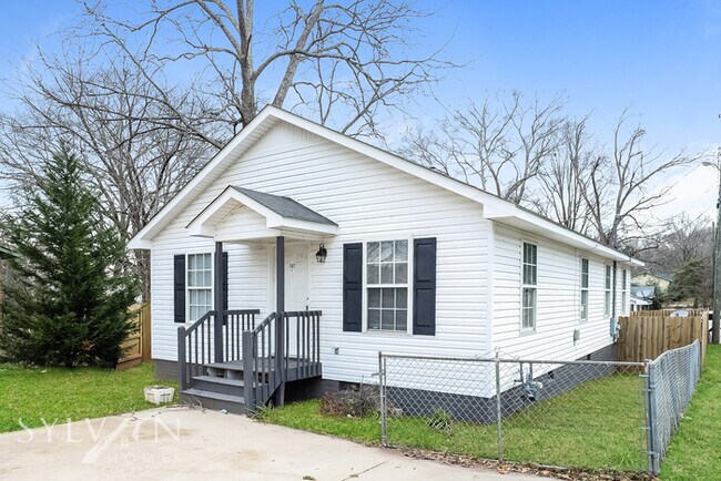 Building Photo - Nice 4BR 2BA Home